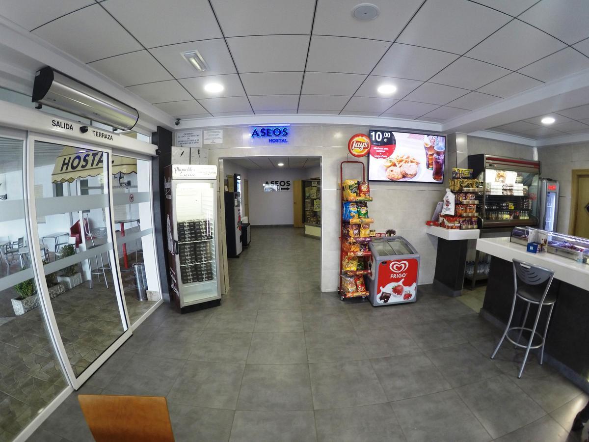 Hostal Los Gabrieles Albacete Ngoại thất bức ảnh